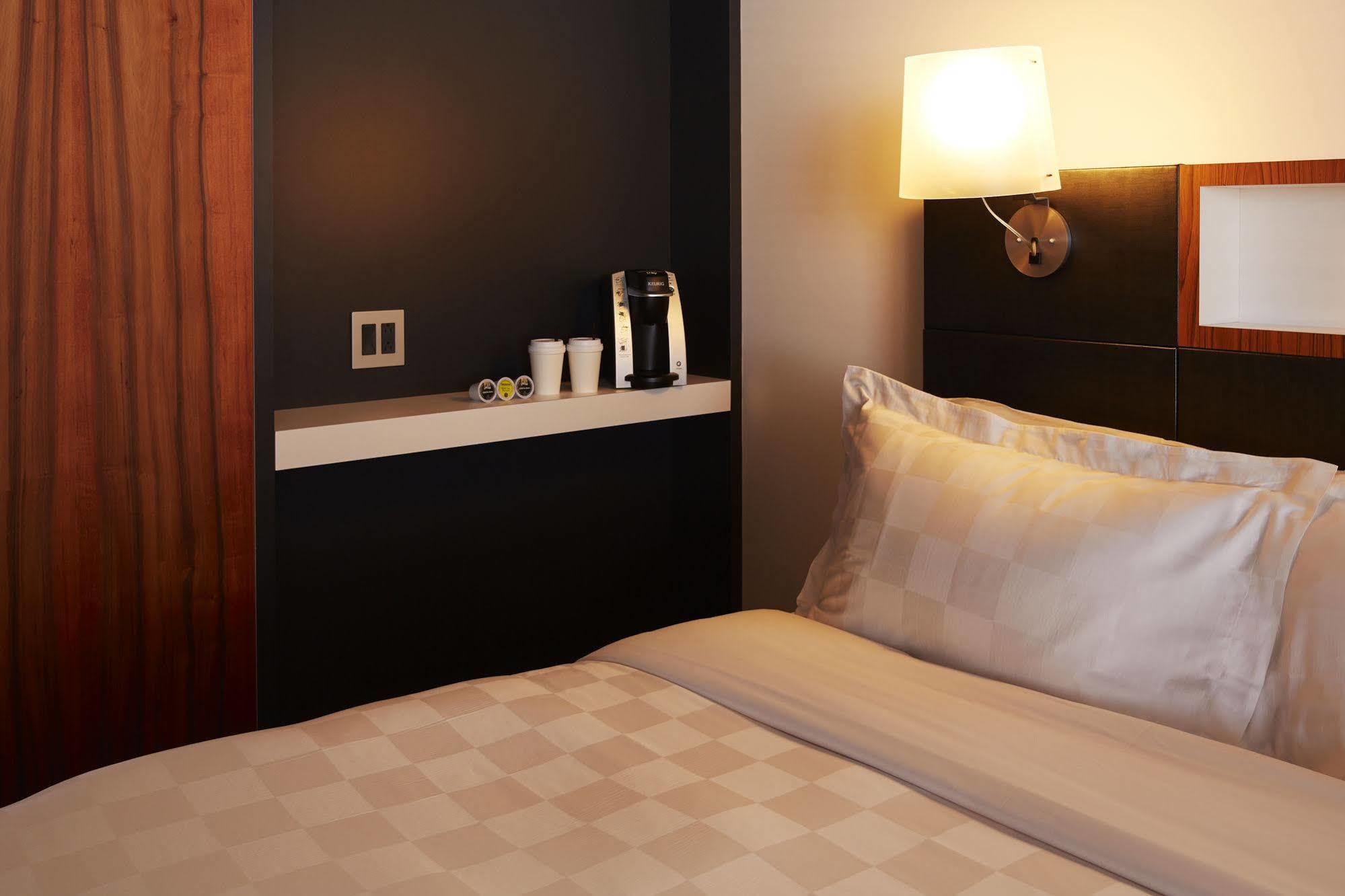 Hotel Alt Quartier Dix30 Brossard Εξωτερικό φωτογραφία