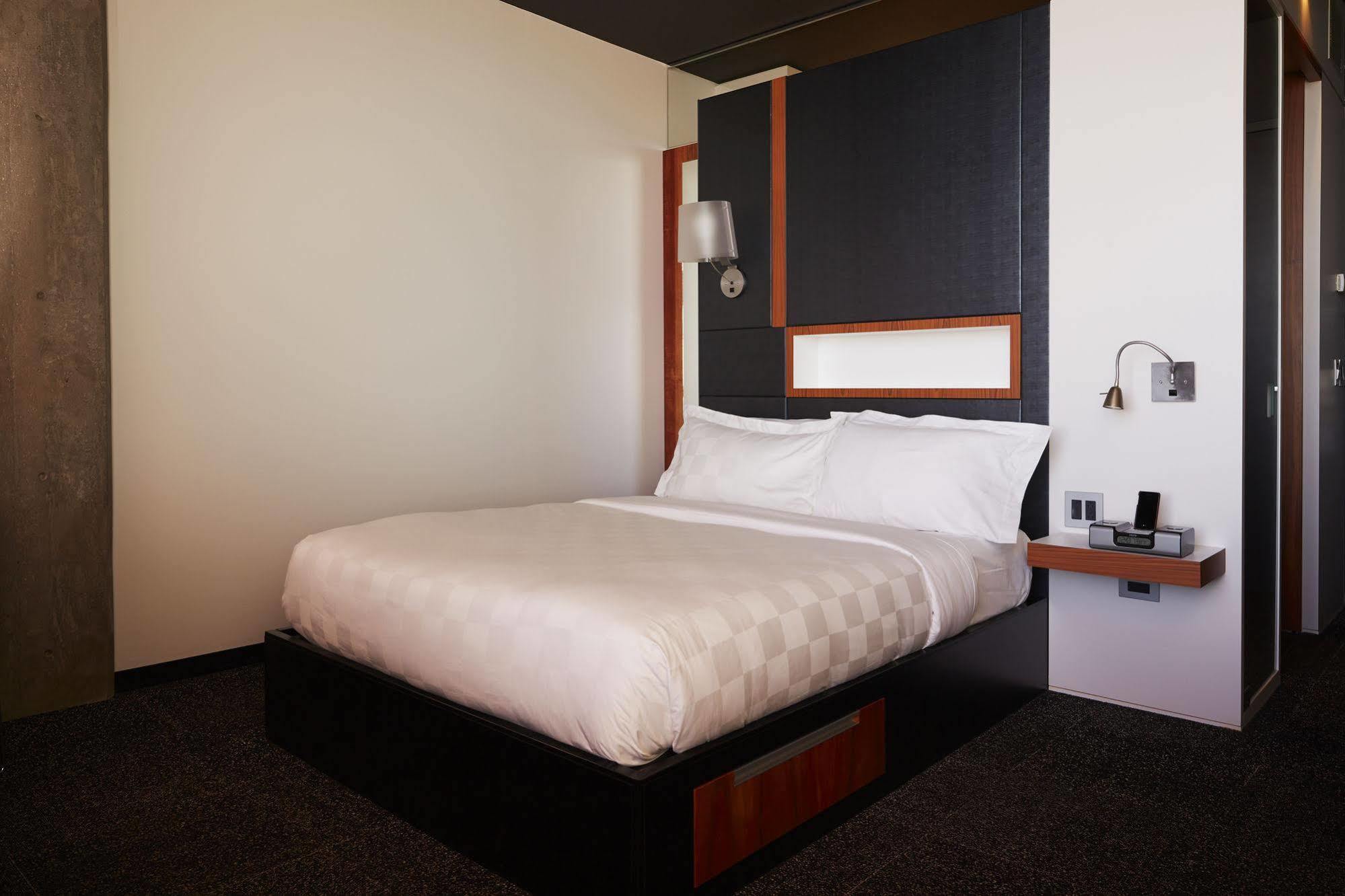 Hotel Alt Quartier Dix30 Brossard Εξωτερικό φωτογραφία